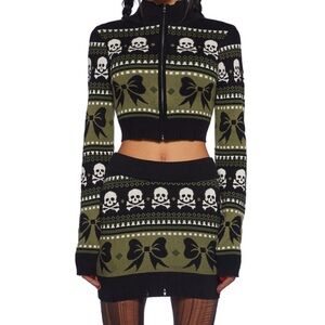 Dolls kill set. Iso so if you have this set or see it pls pls lmk Ty!